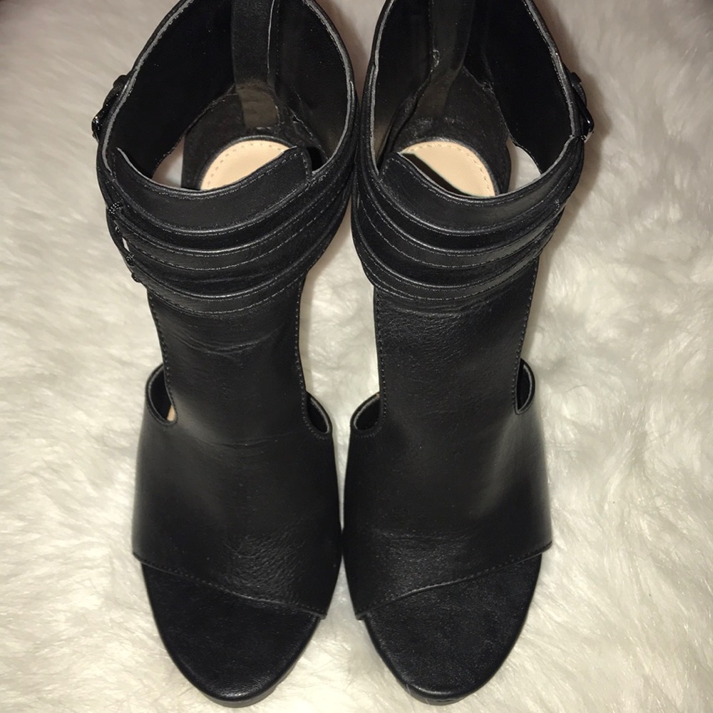 Zara Trafaluc Leather Heel Sandals